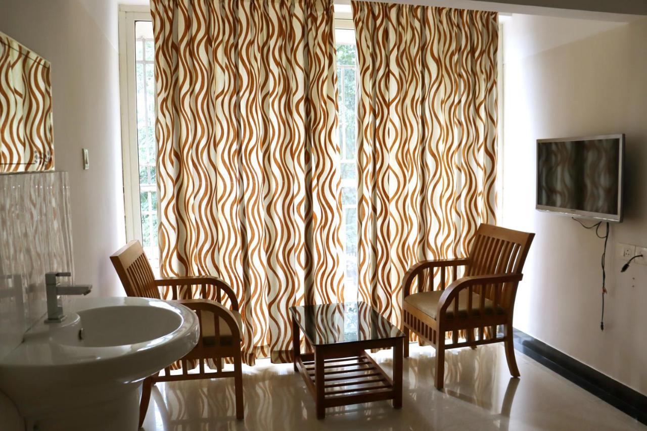 Uthradam Towers Hotel Thiruvananthapuram Kültér fotó